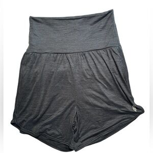 NWT Woman Free People movement shorts. Sz med